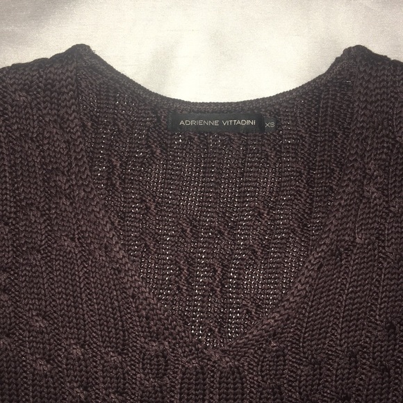 100% Silk v-neck Short Sleeve Cable Knit Sweater - Picture 2 of 4